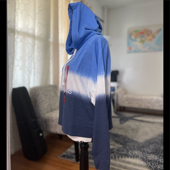 NWT Women’s Size Medium Calvin Klein Jeans Cropped Tie-Dye Logo Prints Hoodie - Picture 5 of 12